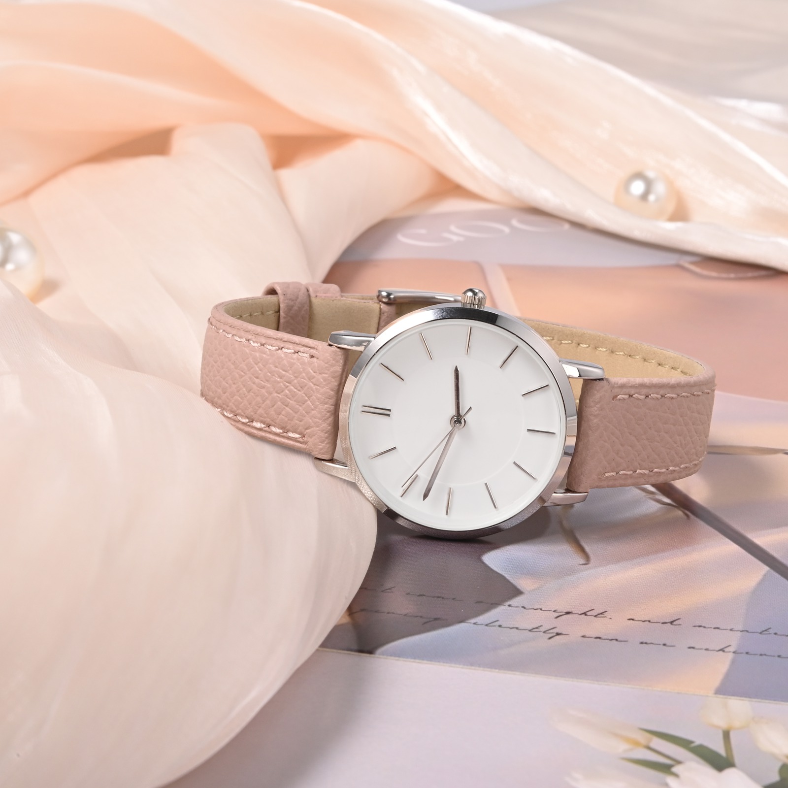 WOCCI Top Grain Leather Watch  – Suede Strap Watch recenzja i cena